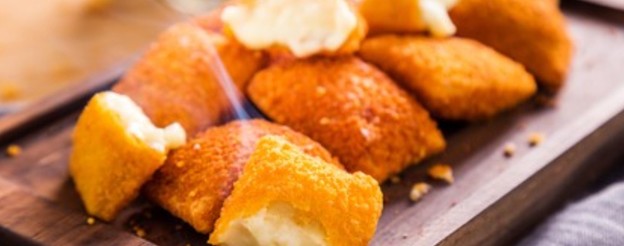10 Almofadinhas de Queijo Gouda por R$15