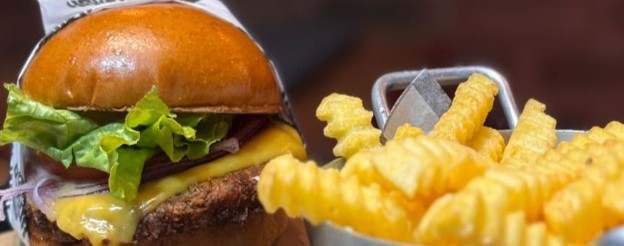 Combo: Hambúrguer + Meia Porção